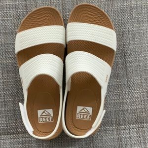 Reef Water Vista sandals size 8 worn once.